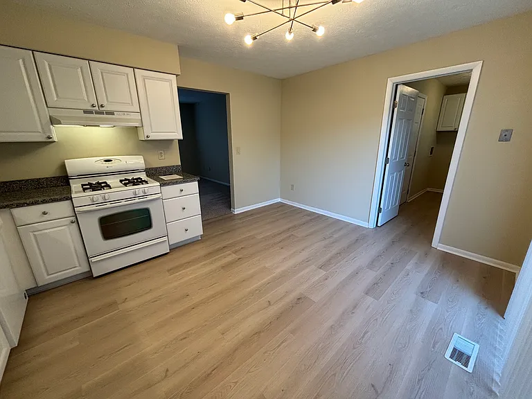 1888 Stoneview Ct — Photo 7
