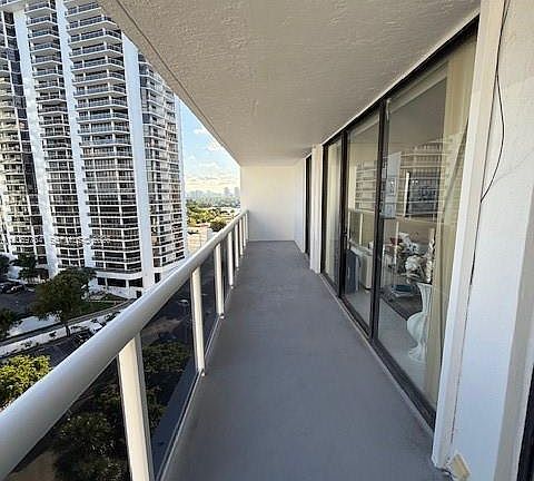 3rd image of 20505 E Country Club Dr APT 1036