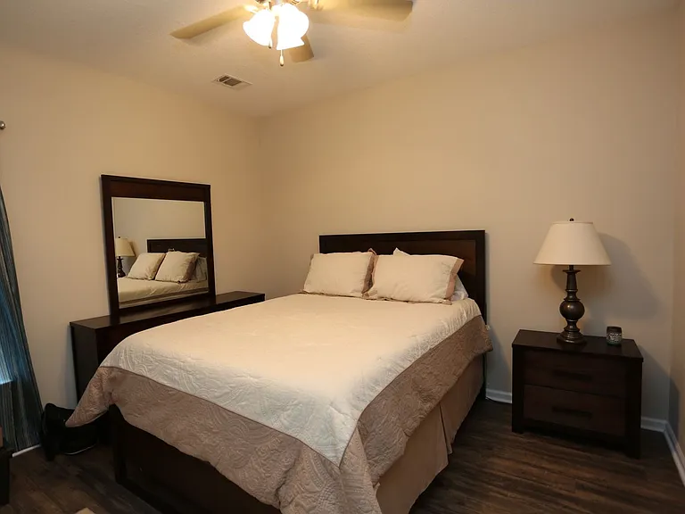 218 Herschel Dr #D — Photo 6