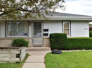 3424 E Norwich Ave, St Francis, WI 53235