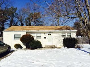 3 18th Ave, Bay Shore, NY 11706