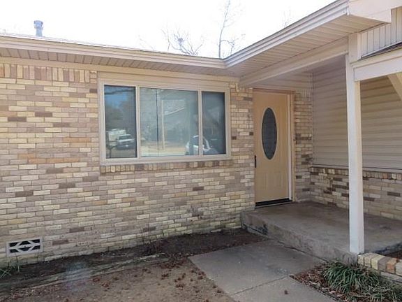 4th image of 2922 Stafford Dr