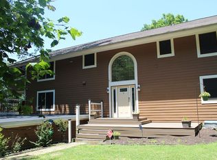 57764 Fairway Dr, Senecaville, OH 43780