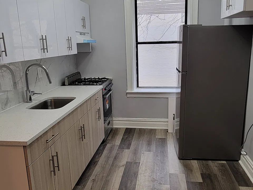 122 Corbin Ave #42