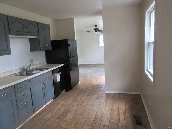 3rd image of 2204 Beauvoir Ct
