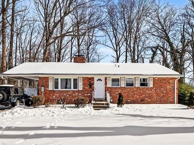 7112 Dalhouse St, Springfield, VA, 22151