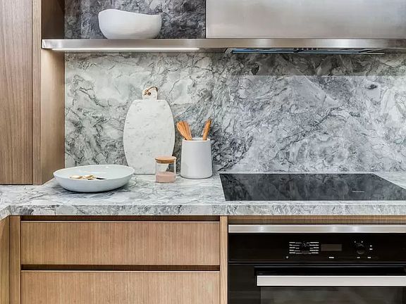 4th image of 441 W 37th St Penthouse 1