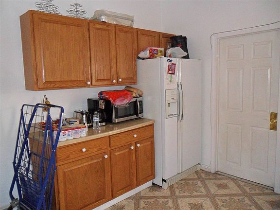 4th image of 156A Lexington Ave