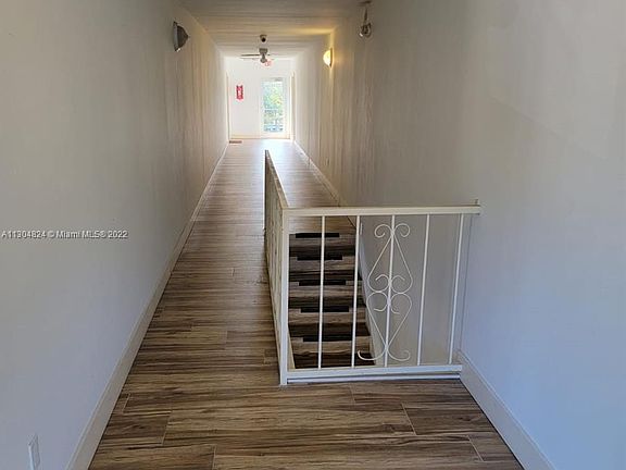 3rd image of 2500 NE 192nd St APT 5