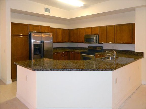 5th image of 51 SE Sedona Cir APT 102