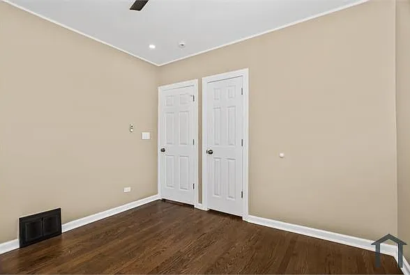 511 W 104th St — Photo 22