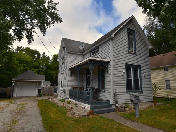 205 W Lake St, Knox, IN 46534