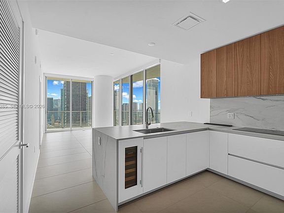5th image of 1400 Biscayne Blvd #3402