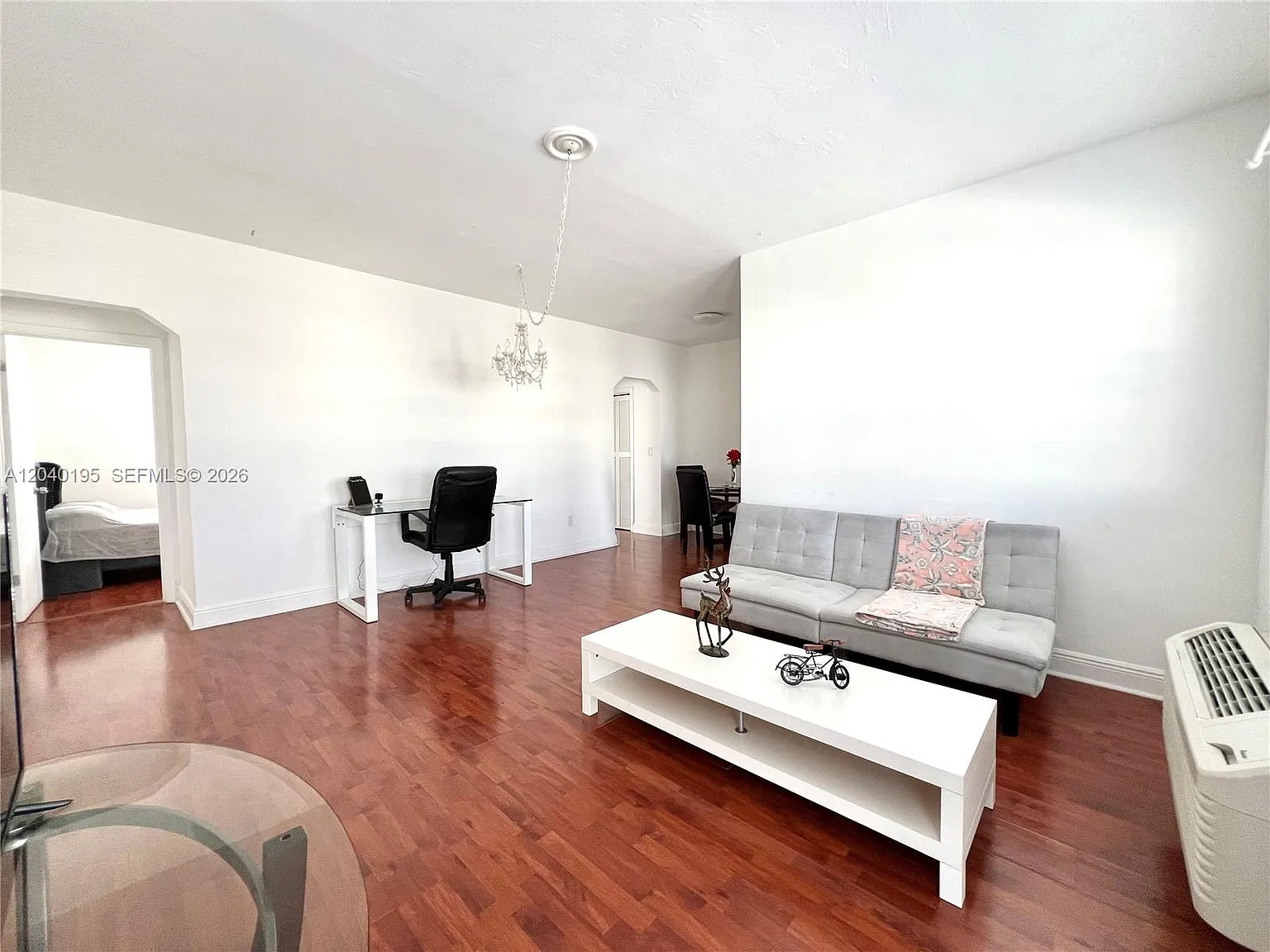 450 Condo — Photo 4