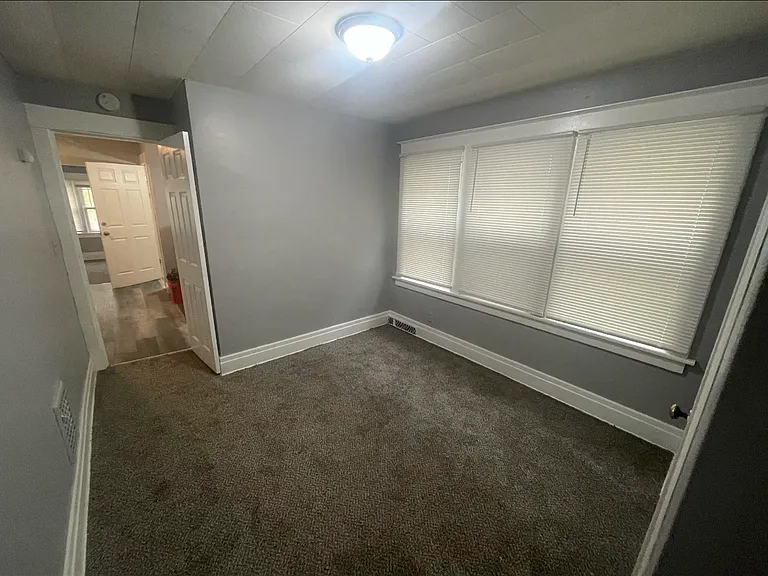 423 Lisbon Ave #2 — Photo 3