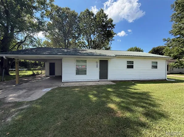105 Adams St, Sikeston, MO 63801