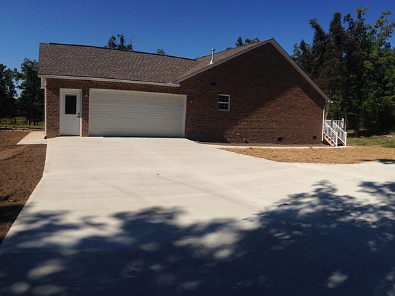 3rd image of 314 Locksley Cir