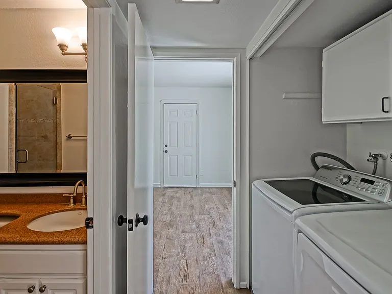 7148 Island Village Dr — Photo 22