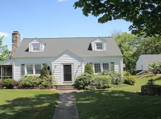 110 Isinglass Rd, Shelton, CT 06484