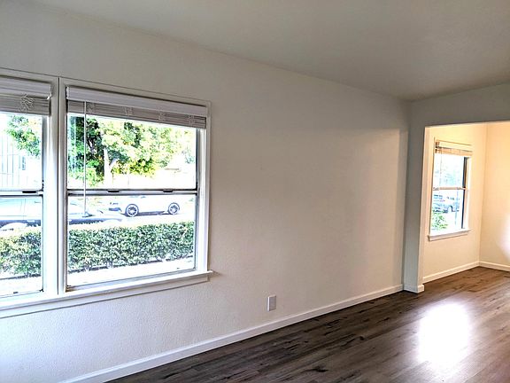 5th image of 923 W Angeleno Ave #A