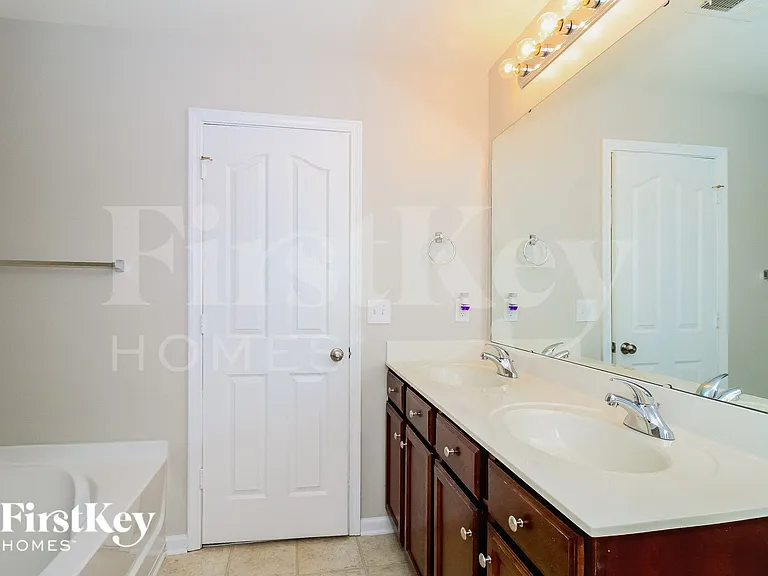 270 Mount Olivet Dr — Photo 9