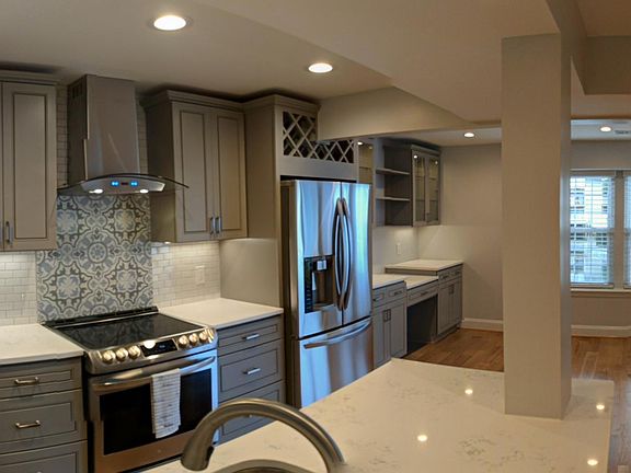 4th image of 3373 Lakeside View Dr