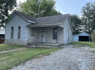 605 Schumaker St, Carmi, IL 62821