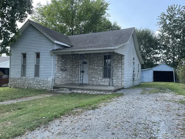 605 Schumaker St, Carmi, IL 62821