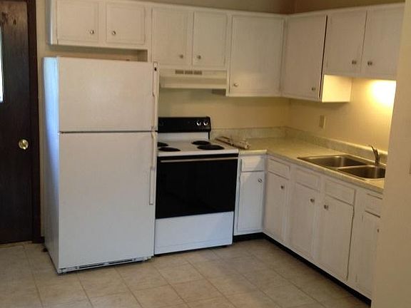 2nd image of 221 W Grant St APT 2