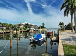 3712 Royal Palm Dr, Bradenton, FL 34210