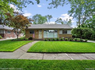 31062 W Rutland St, Beverly Hills, MI 48025