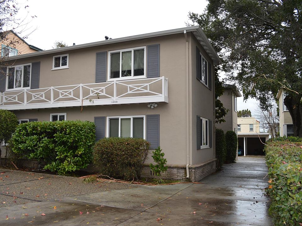 1244 El Camino Real