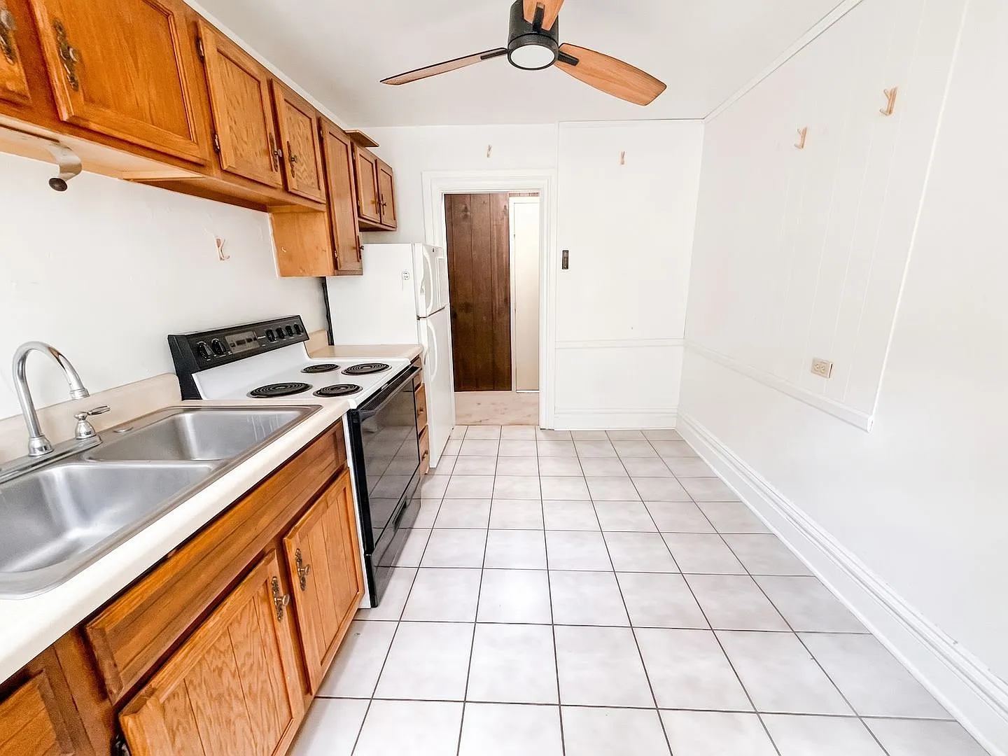 609 S Braddock Ave — Photo 4