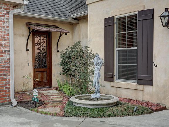 5th image of 204 Martele Blvd