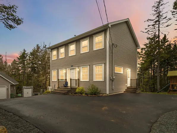 176 Clivedon Ct, Halifax, NS B2T 0L4