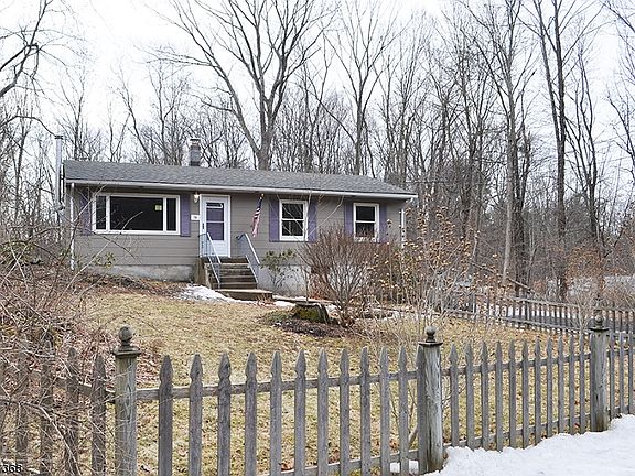 2nd image of 16 Howard Dr