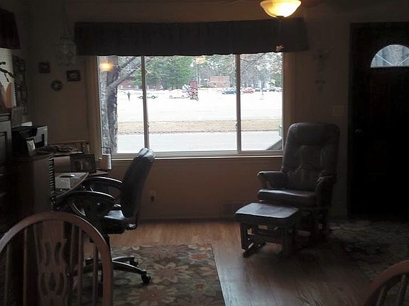 2nd image of 1622 Wilkinson Ave