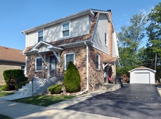 6518 N Riverview Ave, Niles, IL 60714