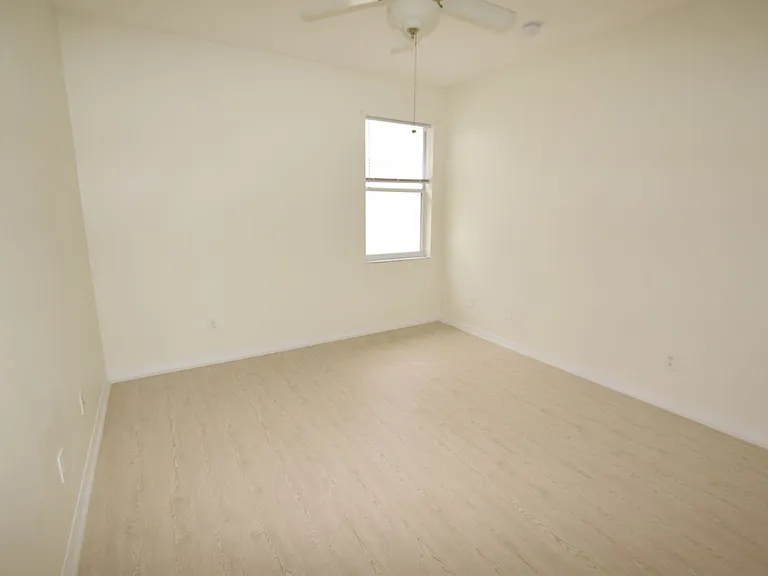 2604 Lutza Way — Photo 25