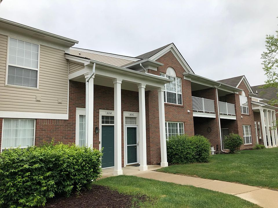 1st image of 16745 Carriage Way