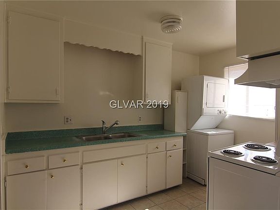 4th image of 2216 Willoughby Ave