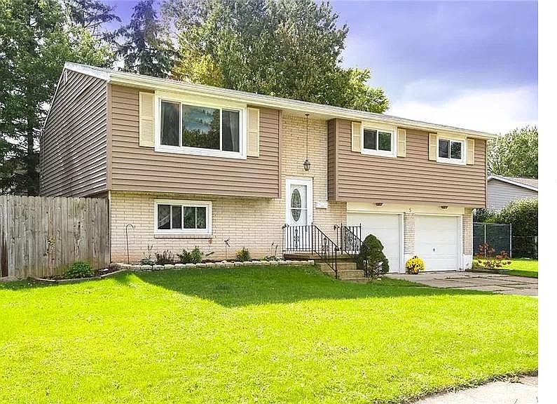 1st image of 5 Sudbury Ln