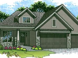 8152 Roundtree St, Lenexa, KS 66220