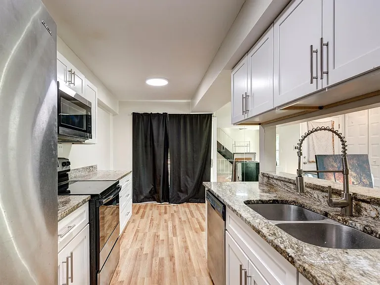 133 Hammershire Rd #C — Photo 12
