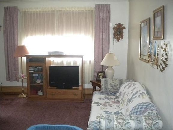 4th image of 1537 N 10th St #1539