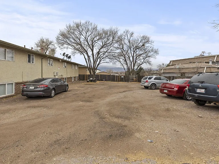 4060 Airport Rd — Photo 21