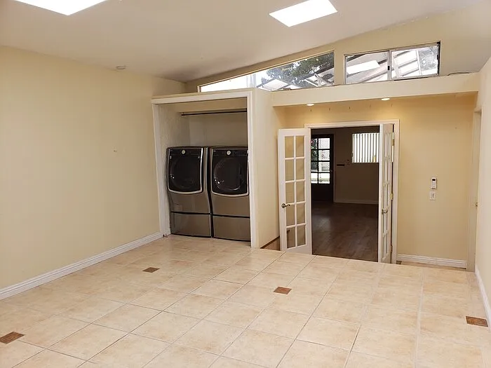 4490 Pomona Ave #B — Photo 10