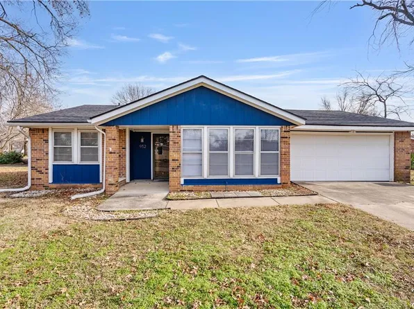 952 Crescent Dr, Independence, KS 67301