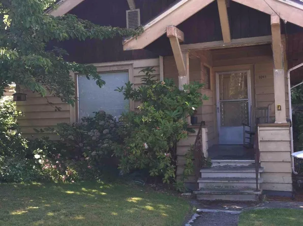 1011 NE 68th St, Seattle, WA 98115