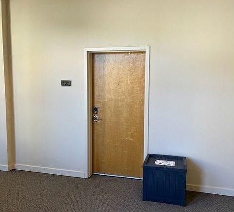 3rd image of 1425 NE 61st Ave APT 207